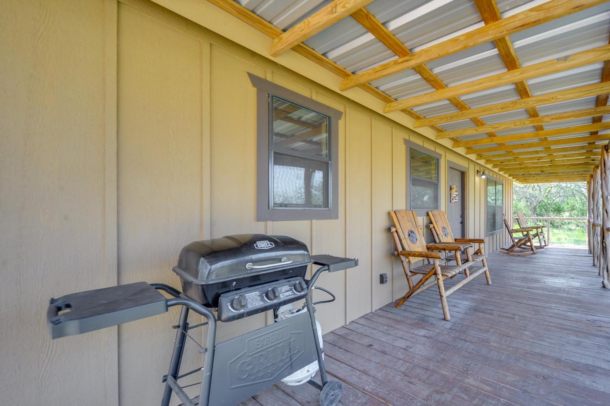 Rustic-Chic Country Cabin - 10 Mi To Main Street! Fredericksburg Exterior foto