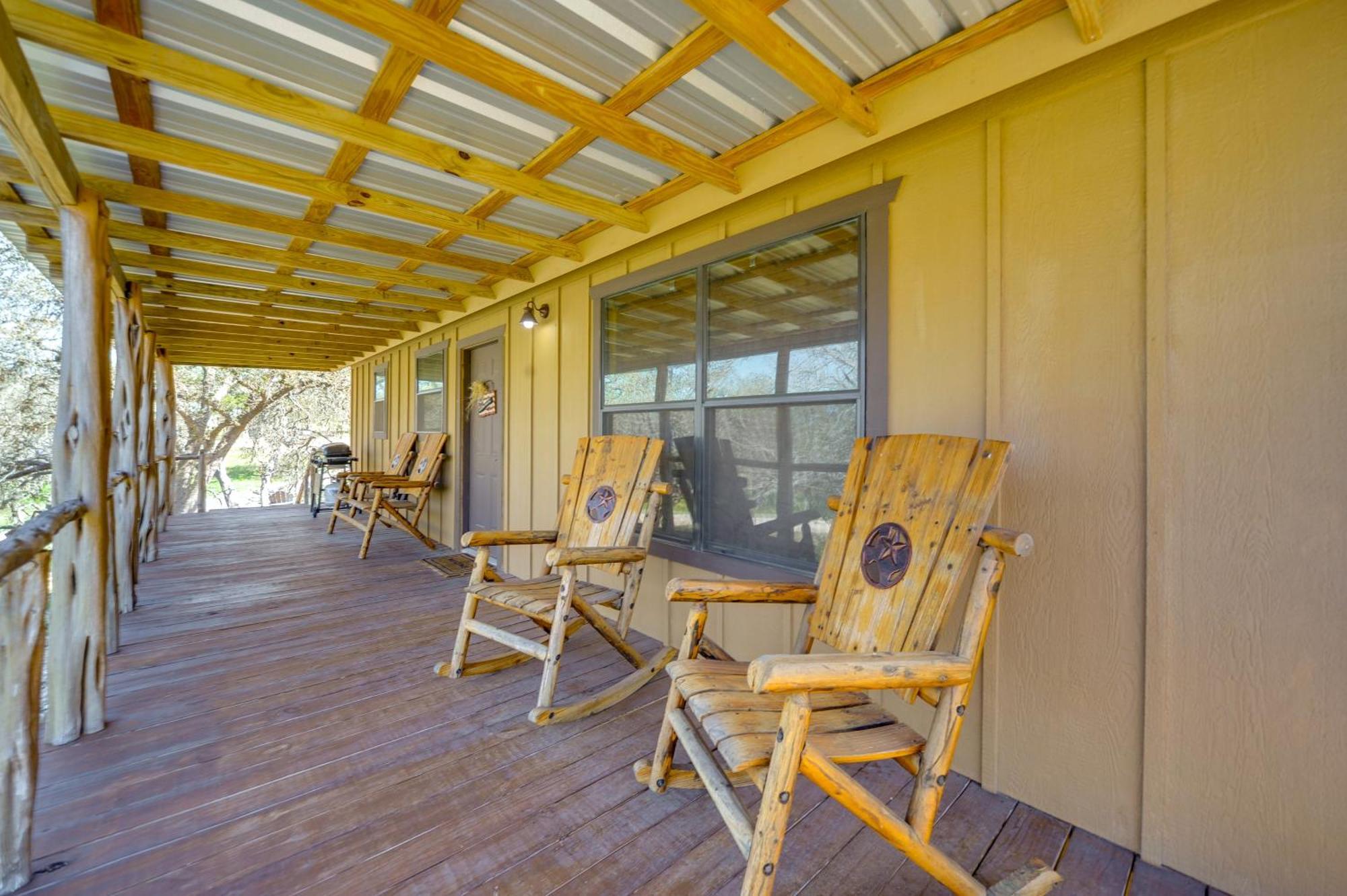 Rustic-Chic Country Cabin - 10 Mi To Main Street! Fredericksburg Exterior foto